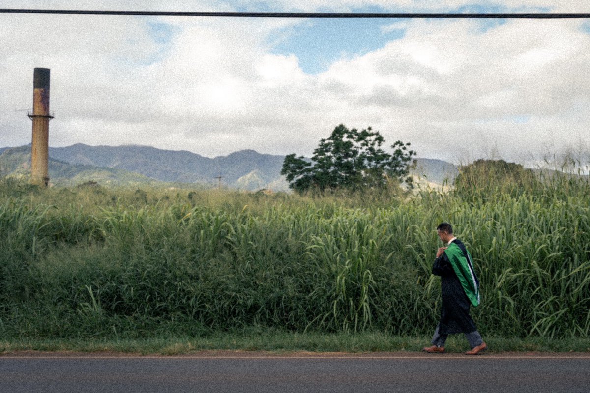 danicoolramos's tweet photo. My Dad's family immigrated from the Philippines and moved to the North Shore in the 70s after my grandfather got a job at the Waialua Sugar Mill. We've been here ever since 🫶🏾

I went to law school to become an immigration lawyer. As the first in my family, this place ground me. https://t.co/1ZFpL64T3n