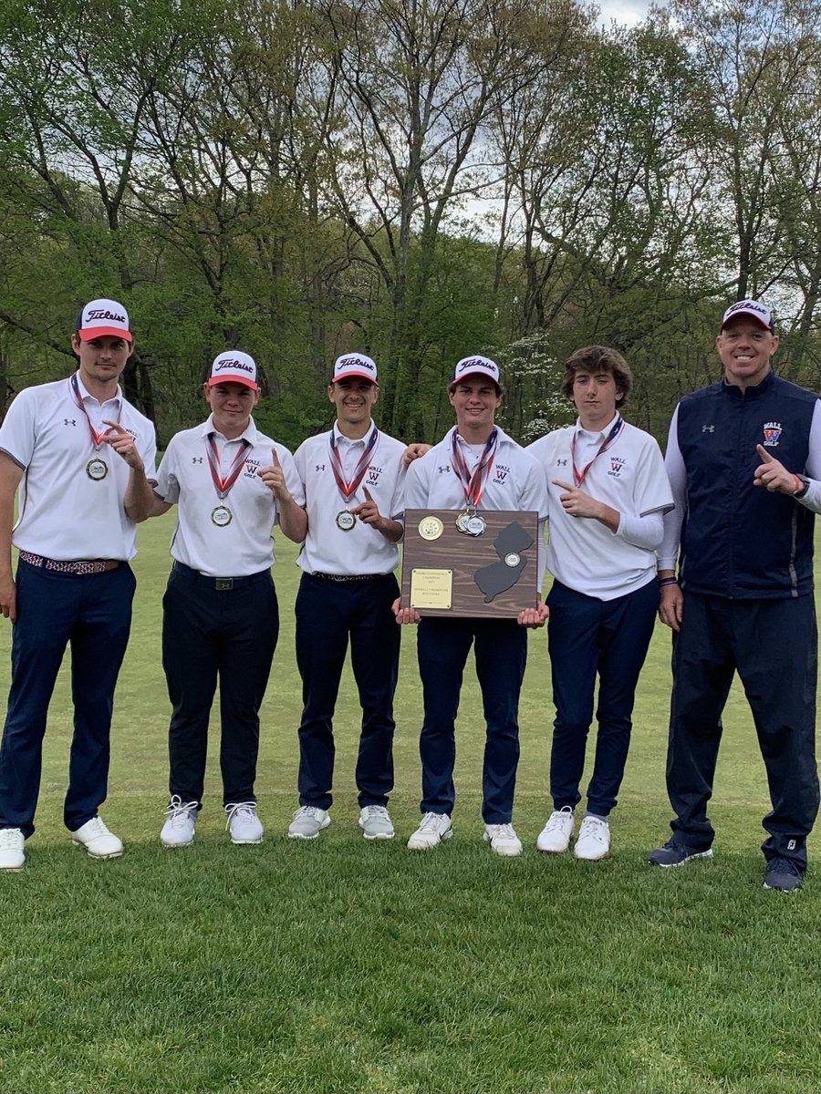 Congratulations 🎉🎊 🏌🏻‍♂️to the 2023 Shore Conference Boys Champions! The boys shot an amazing 299! 70,74,77,78 I’m so proud of these boys-3 out of 4 Tournament Wins!
#WallGolf
#WhereTraditionBreedsSuccess
#3TeamTitles
#SCTChamps