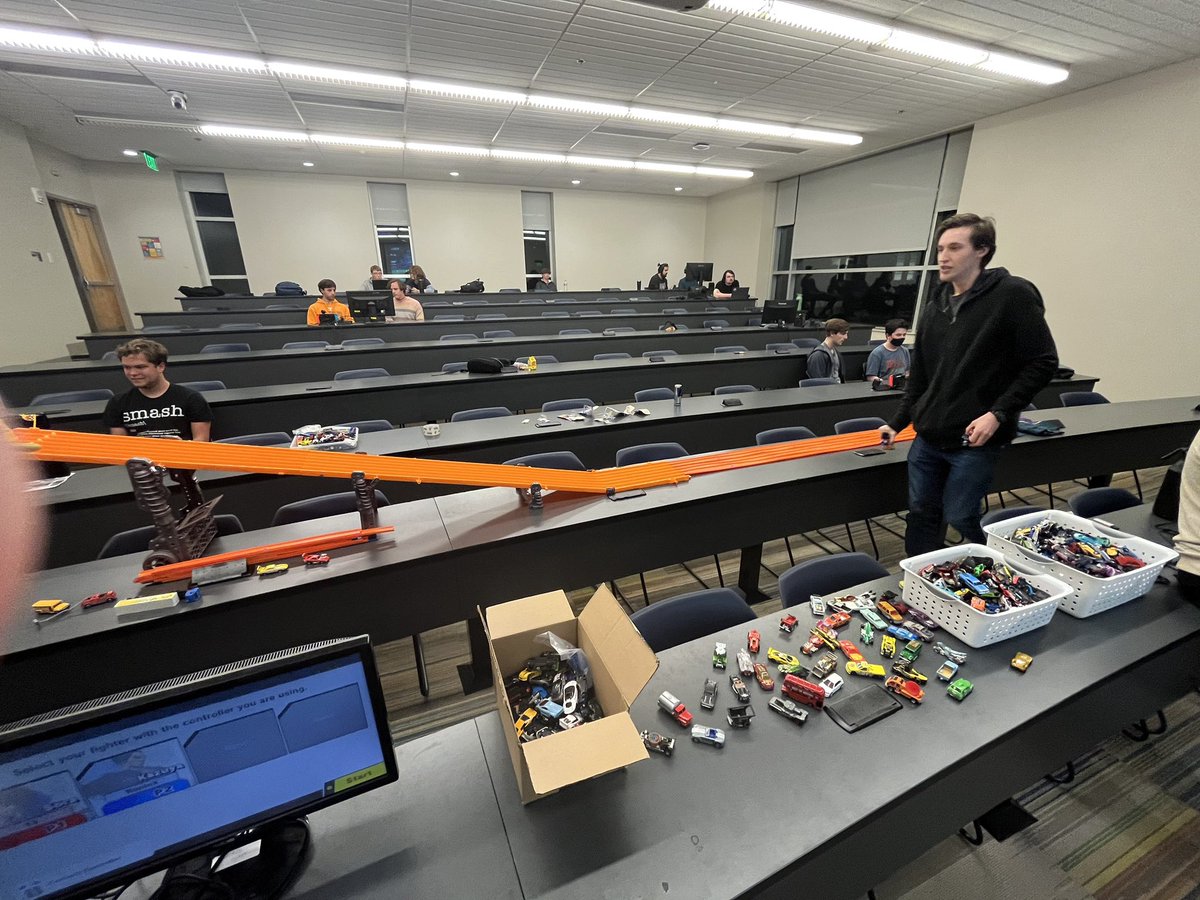 KnoxSsbu's tweet photo. Your weekly may have top players, BUT does it have Hot Wheels? https://t.co/zuKgjdsQYa