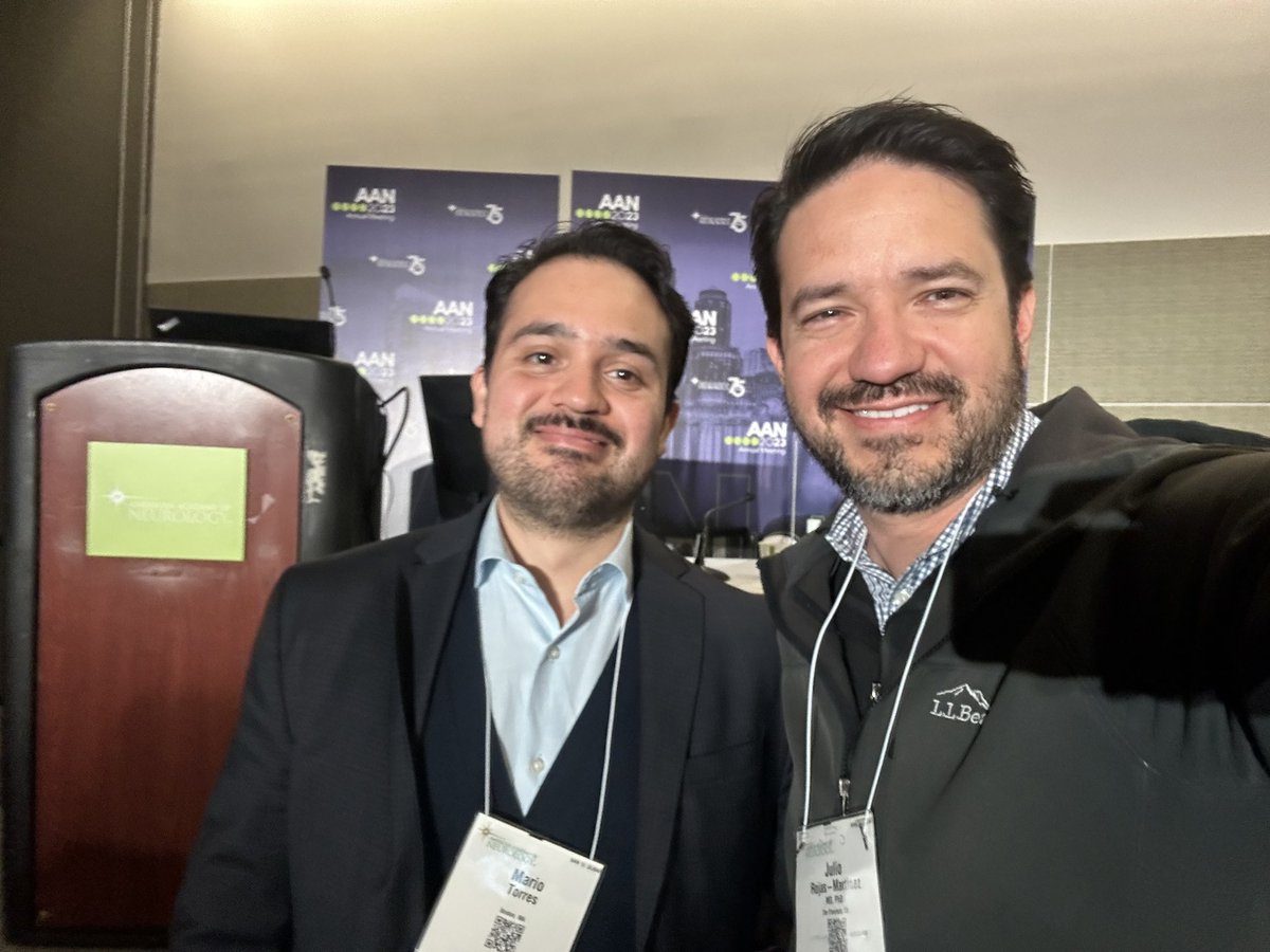 JulioCRojas10's tweet photo. Gran presentación de @mhflorest durante la sesión de biomarcadores en enfermedad de Parkinson. Neuroepidemiólogo chiapaneco rompiéndola en #AANAM @AANmember https://t.co/x2j3P7f1Zm