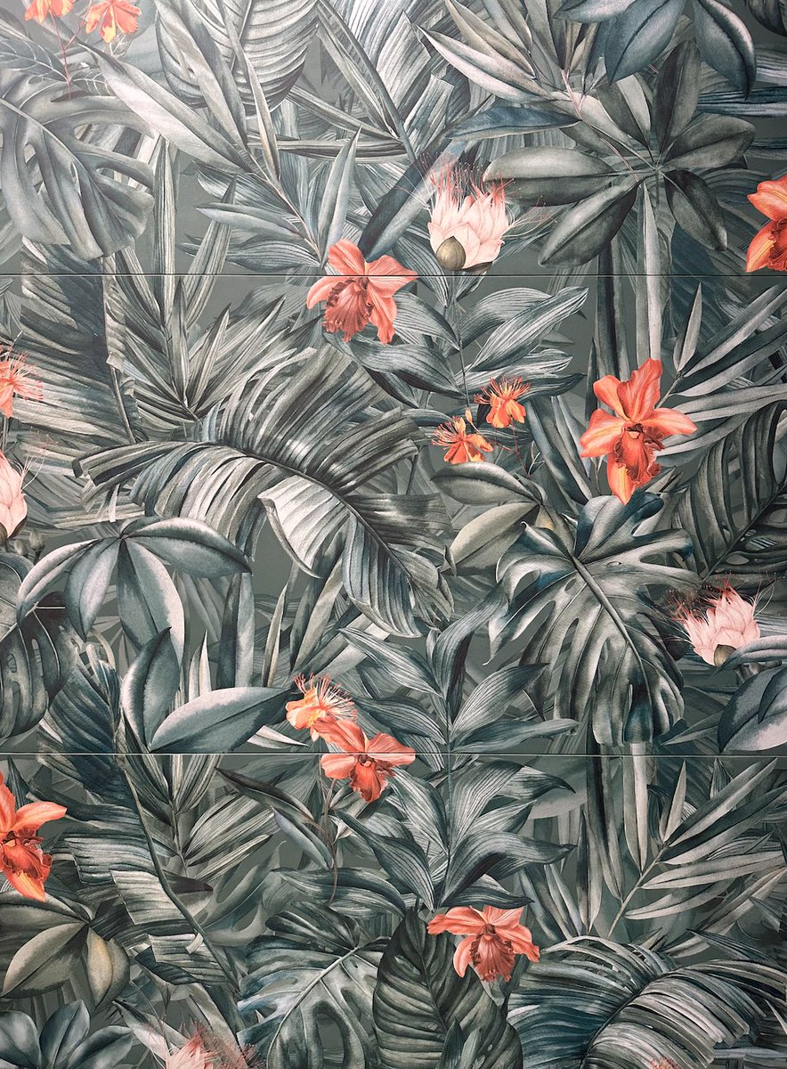 CeramicsOfItaly's tweet photo. During @Coverings, we couldn't help but notice one color that stood out amongst the rest...#Green! From soothing blue-green to deep emerald, the Italian Pavilion was filled with brick tiles, botanical ceramic wallpapers, & big slabs in various shades of green. #CeramicsOfItaly https://t.co/vQ7R8uCuea