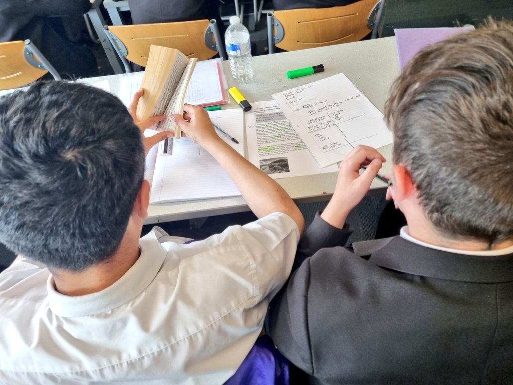 GAC_English's tweet photo. The dictionary craze has even reached year 9! We tried using the Frayer model today to deepen our language analysis and the dictionaries &amp; thesauruses really helped! 📚💜 @GACoventry @heads_together https://t.co/u1YVLt8PSd
