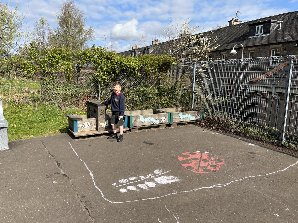 DeanstonPS's tweet photo. Exploring fractions of an amount: some of the fantastic visual examples by our bright sparks! #mathsoutside #outdoorlearning https://t.co/iysZEfVpAy