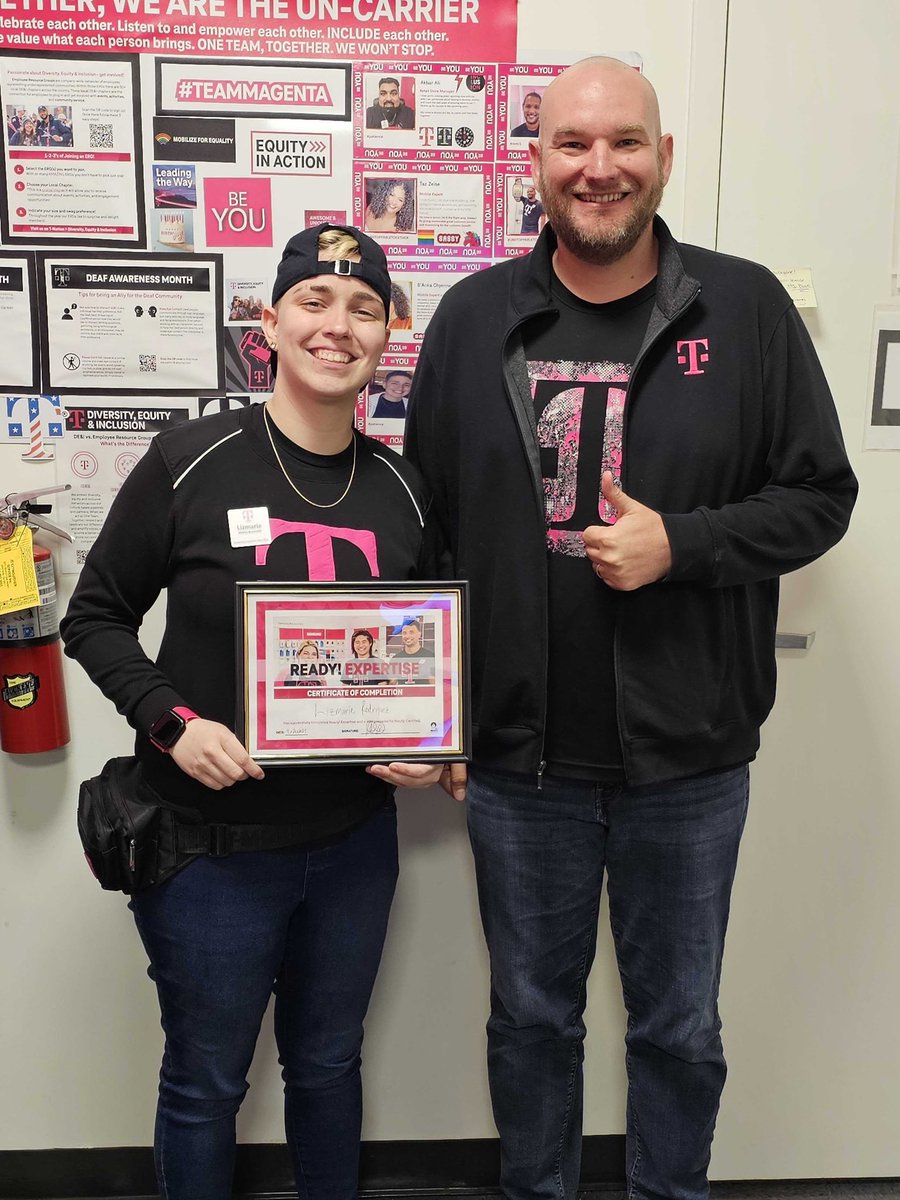 Congratulations to our new Mobile Expert, Lizmarie Rodriguez 🎉🎉🎉 Welcome to the team!!