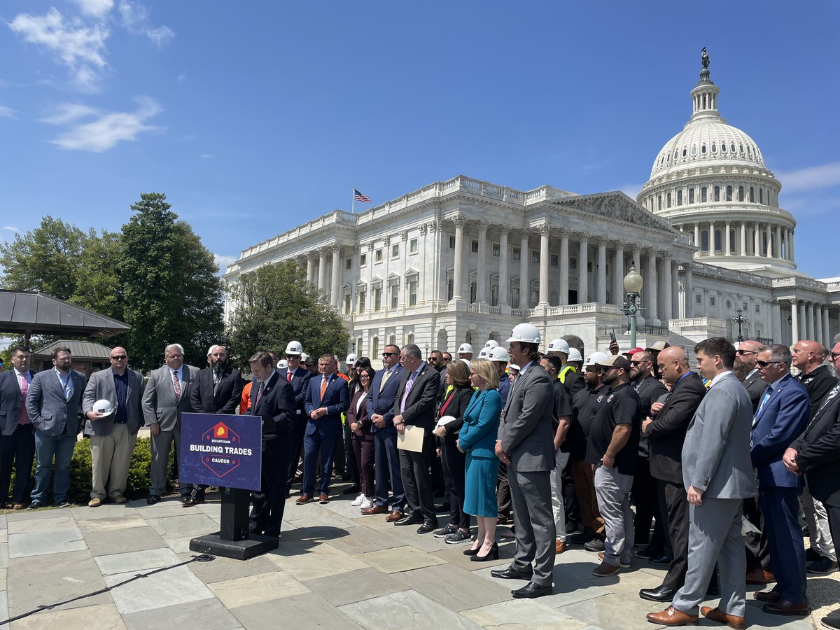 Today Members of Congress from both sides of aisle launched the bipartisan Building Trades Caucus to advocate for the millions of men and women of this infrastructure generation who are rebuilding our country.🇺🇸💪