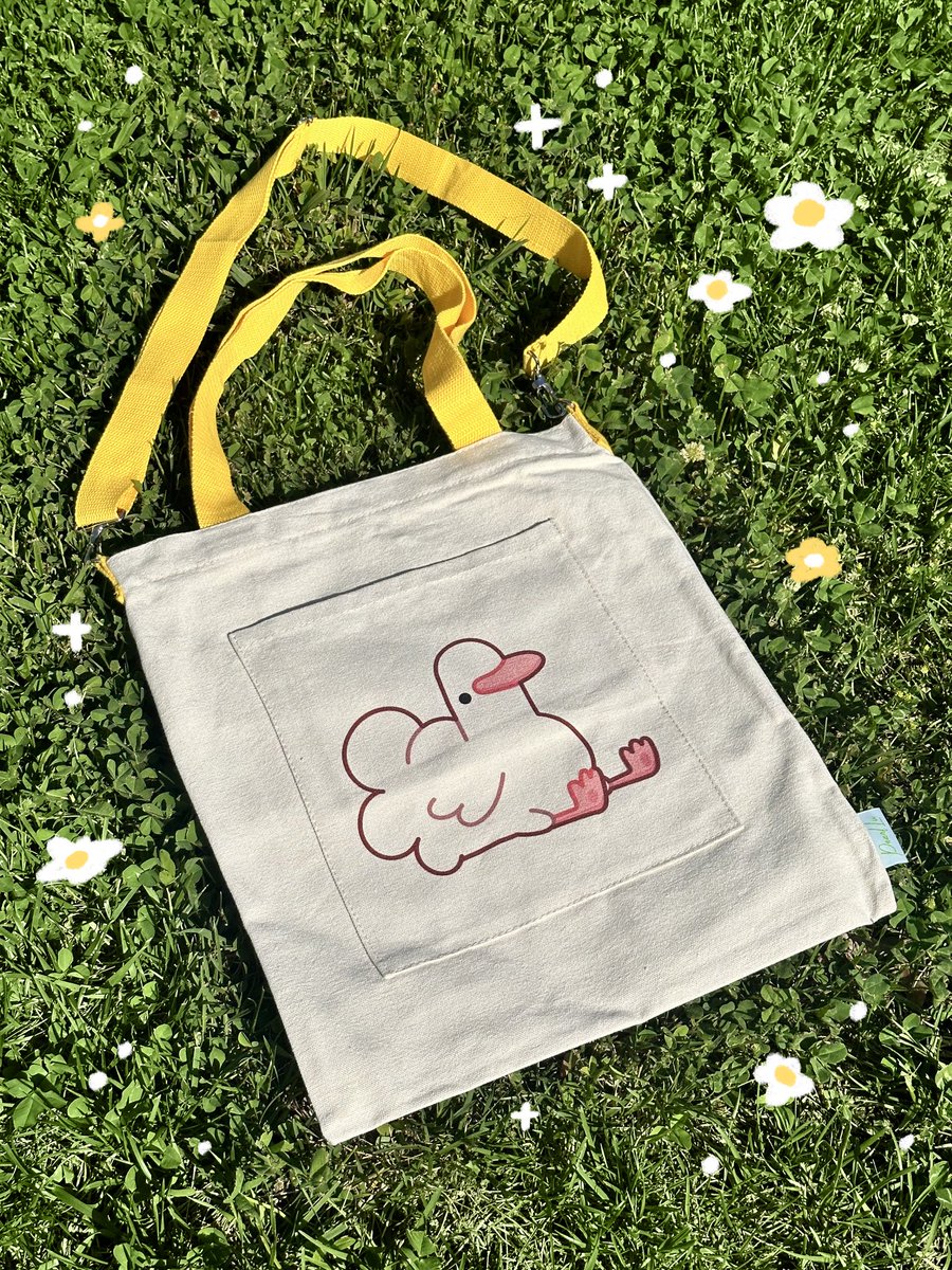 lulumckown's tweet photo. New tote bag! Shop now link in bio!!

#duck #kawaii #totebag #aesthetic https://t.co/9dOCxz6CkY
