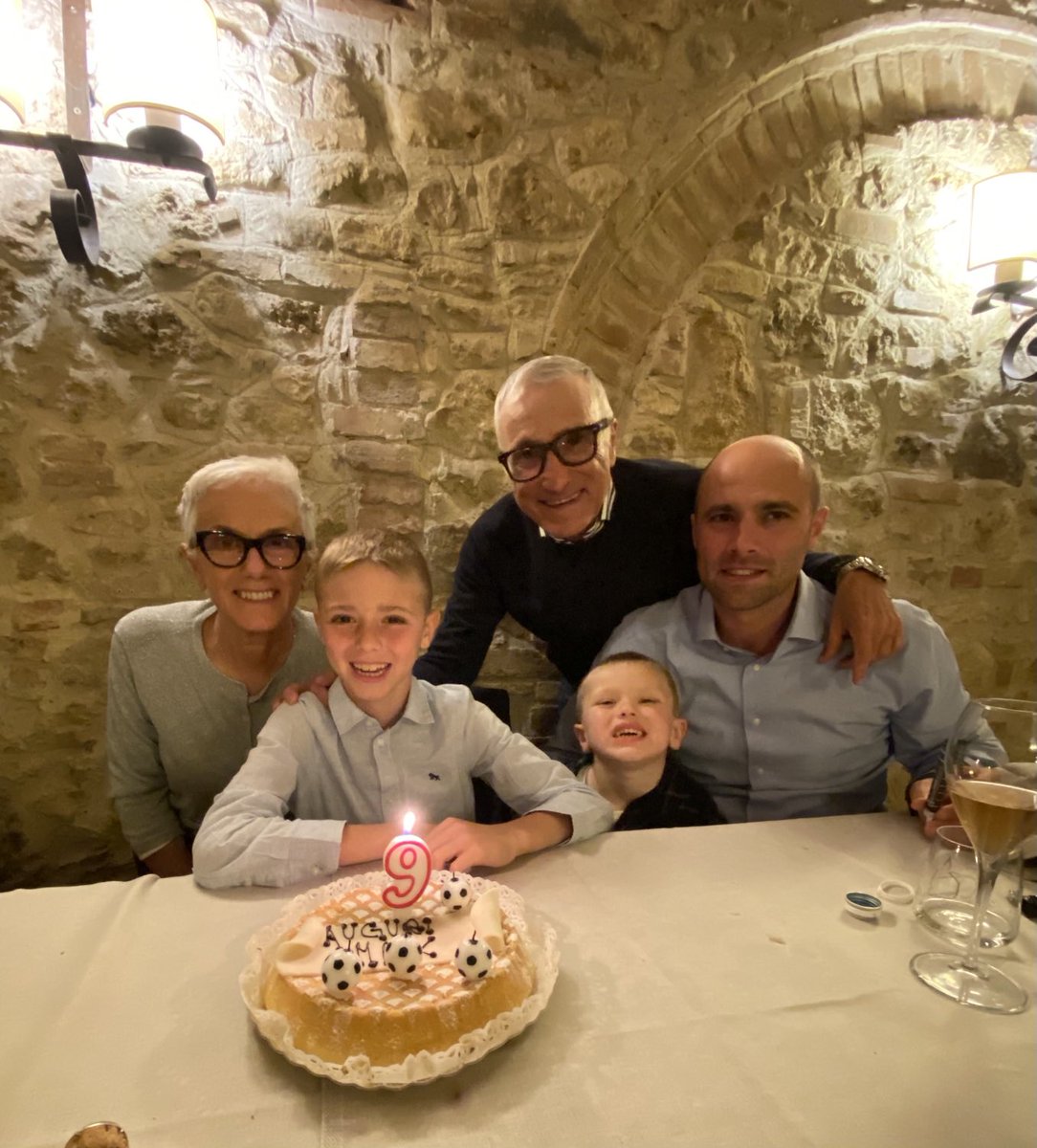 RLevaggi's tweet image. Bella cena per i 9 anni del nipotino Max 🙂in Toscana ( San Gimignano-Siena)
