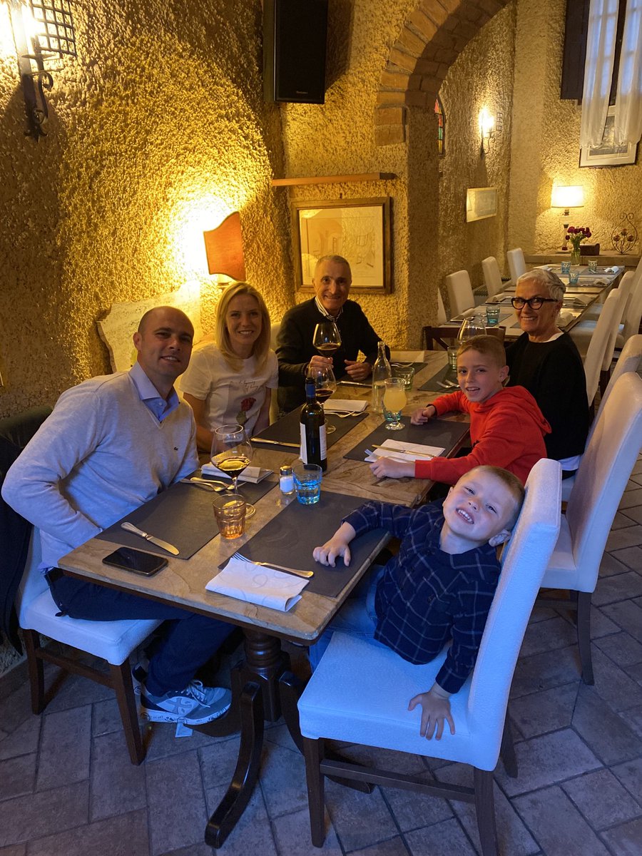 RLevaggi's tweet image. Bella cena per i 9 anni del nipotino Max 🙂in Toscana ( San Gimignano-Siena)