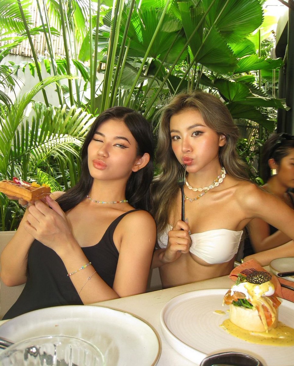 ☆ (@wholearthedly) on Twitter photo 