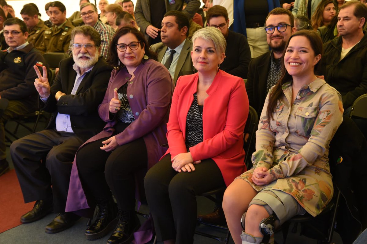Seremi Ciencia Macrozona Sur (@seremiciencias) on Twitter photo Seremi <a href="/gaia_stegui/">Maite A. Castro Gallastegui</a> junto a autoridades regionales encabezadas por <a href="/GoreLosRios/">Gore Los Rios</a> y <a href="/DPRLosRios/">Delegación Presidencial Regional de Los Ríos</a> participaron en la Cuenta Pública de la <a href="/muniLosLagos/">Municipalidad de Los Lagos</a>, donde se destacó el trabajo de la comunidad y el consejo municipal para lograr medidas concretas por el bienestar de l@s laguinos Seremi <a href="/gaia_stegui/">Maite A. Castro Gallastegui</a> junto a autoridades regionales encabezadas por <a href="/GoreLosRios/">Gore Los Rios</a> y <a href="/DPRLosRios/">Delegación Presidencial Regional de Los Ríos</a> participaron en la Cuenta Pública de la <a href="/muniLosLagos/">Municipalidad de Los Lagos</a>, donde se destacó el trabajo de la comunidad y el consejo municipal para lograr medidas concretas por el bienestar de l@s laguinos