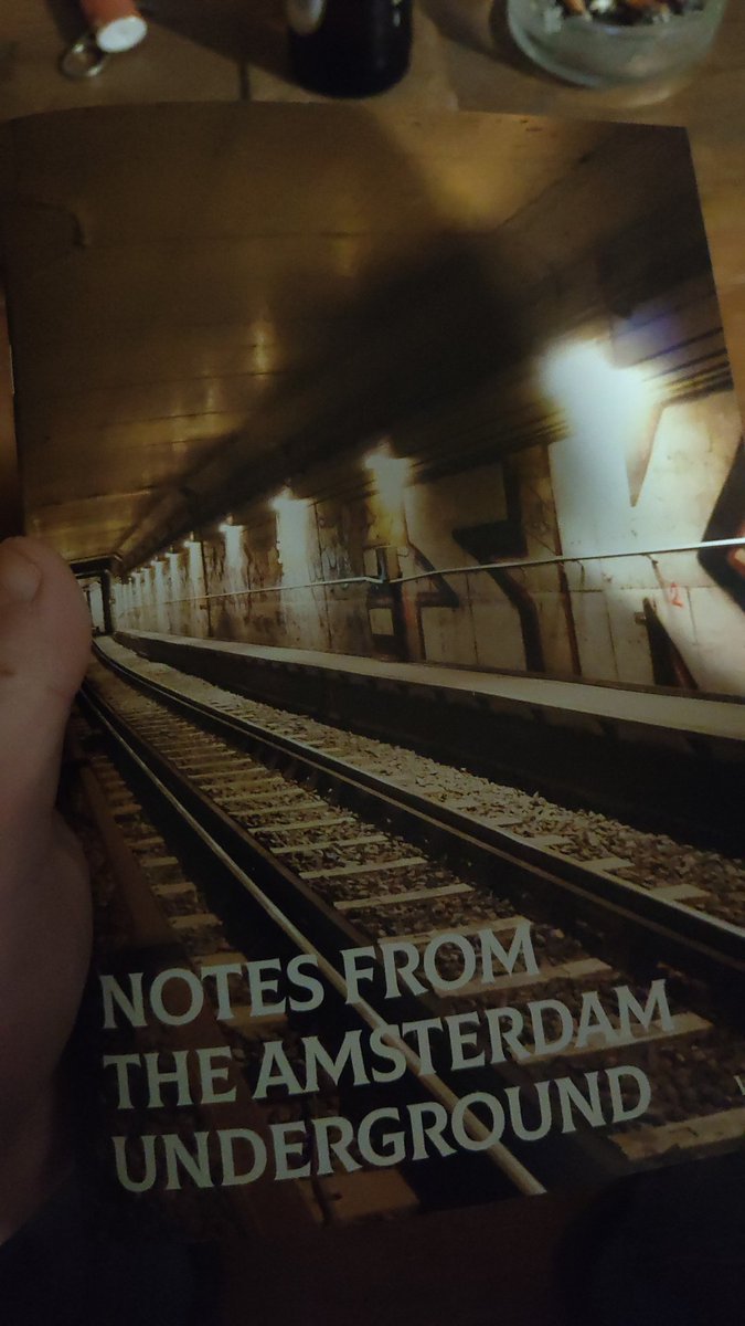 DaverdanDave's tweet image. Nieuw leesmateriaal... #amsterdam #graffiti #udig