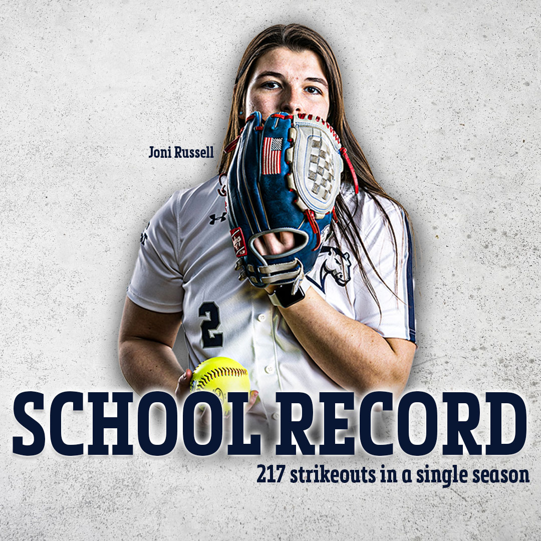 RECORD BREAKER! With her 5th strikeout in today's game at ODU, sophomore Joni Russell broke the
@hcsbchargers record for single-season strikeouts, set by Danielle Stiene in 2015! She now has 217 for the year. Chargers in a scoreless battle with the Panthers right now. #ChargeOn
