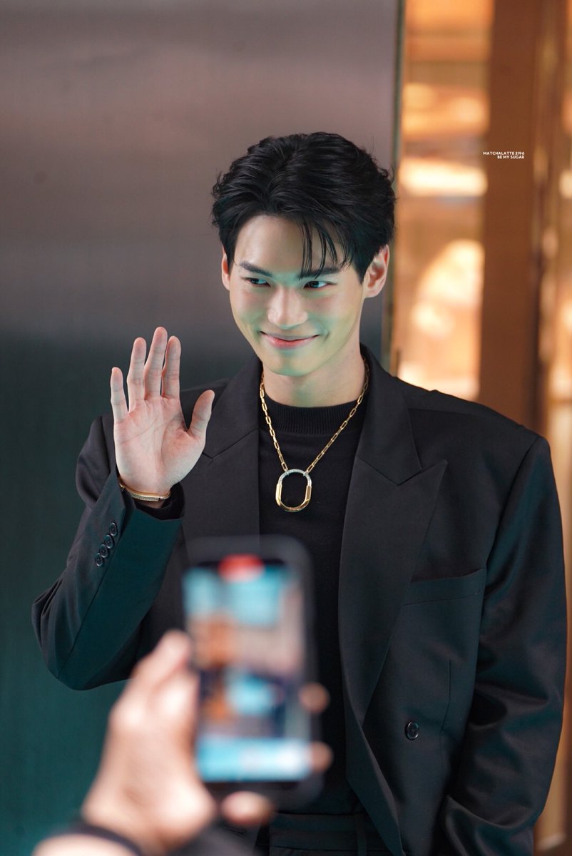 𝑏𝑒 𝑚𝑦 𝑠𝑢𝑔𝑎𝑟 ♡︎♡︎ tweet media