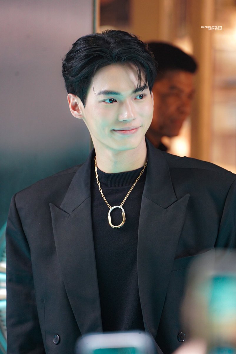 𝑏𝑒 𝑚𝑦 𝑠𝑢𝑔𝑎𝑟 ♡︎♡︎ tweet media