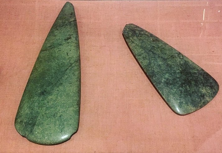 irarchaeology's tweet photo. Evidence for long distance trade in the Irish Neolithic. These beautiful jadeite axes are from Donegal &amp; Westmeath and are circa 6000 years old. Studies have shown that the stone they are fashioned out of comes from a series of Neolithic quarries located high in the Italian alps https://t.co/4Q2whTsimV