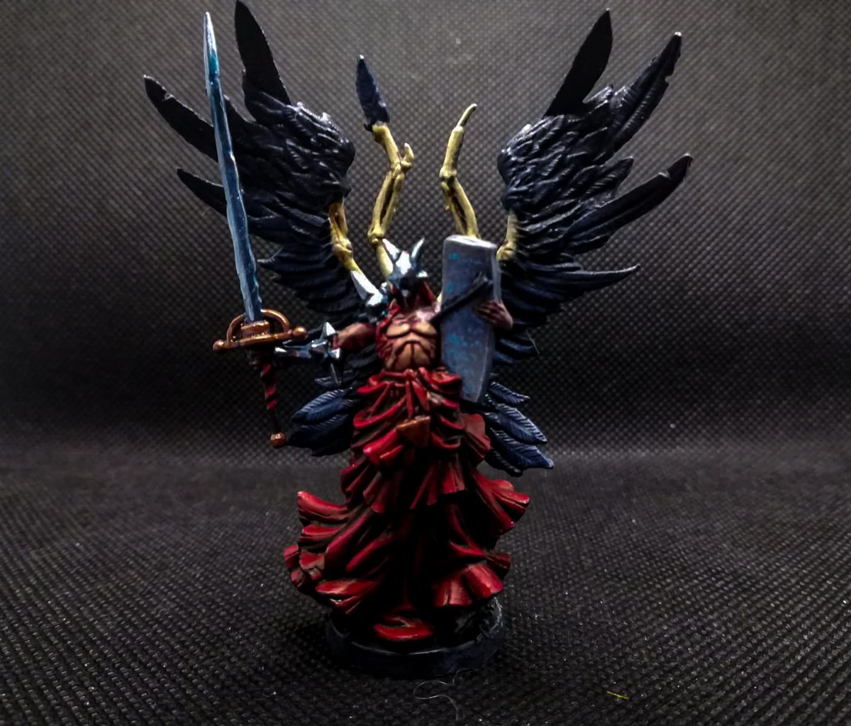 Nicola90tn's tweet photo. #massivedarkness2 #hellscape #mob #fallenangel @cmongames #corebox #massivedarknessminis #boardgames #miniatures #paintingmassivedarkness #coolminiornot #fantasy #dungeoncrawler  #myhobby #boardgamegeek 
#miniaturesboardgame #iloveboardgames #kickstarter #airbrush #slapchop https://t.co/ob1HIgP4km