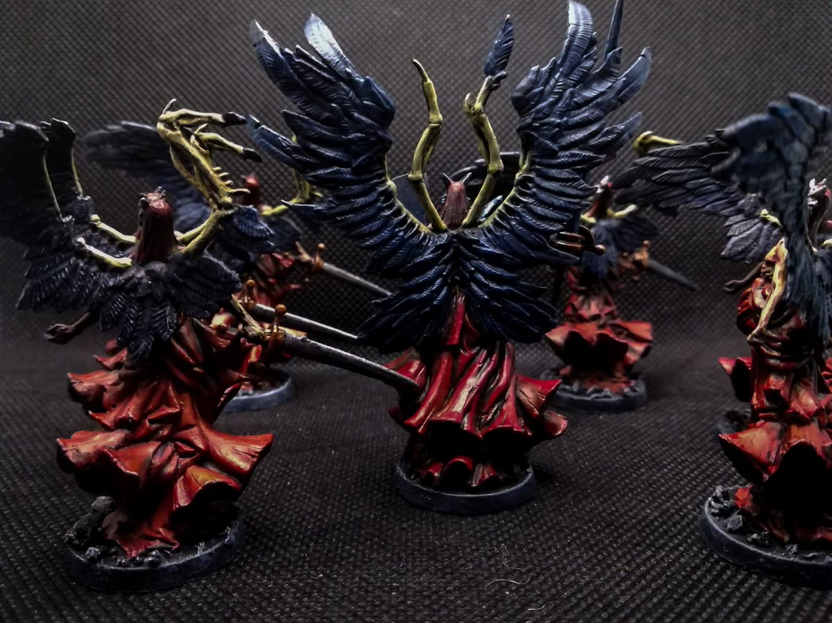 Nicola90tn's tweet photo. #massivedarkness2 #hellscape #mob #fallenangel @cmongames #corebox #massivedarknessminis #boardgames #miniatures #paintingmassivedarkness #coolminiornot #fantasy #dungeoncrawler  #myhobby #boardgamegeek 
#miniaturesboardgame #iloveboardgames #kickstarter #airbrush #slapchop https://t.co/ob1HIgP4km