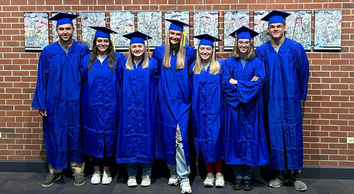 Congratulations to our HCHS Early College Academy students who will graduate with an Associate’s degree from Henderson Community College!
From left to right—Jason Jobe, Madeline Pindara, Brooklyn Marsh, Kendal Hargrove, Torrance Allinder, Shyann Goldsberry, &amp; JJ Poynter.