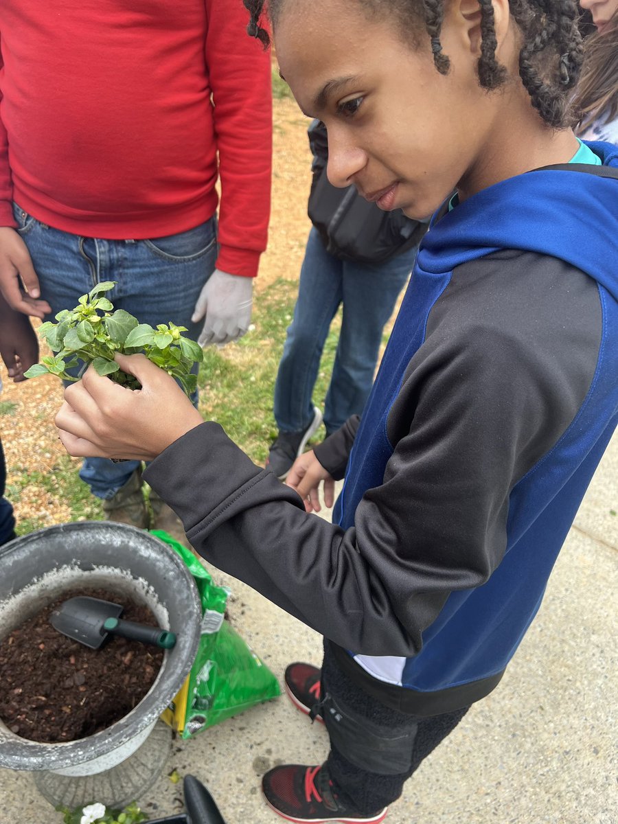 Jessica Roberts tweet media