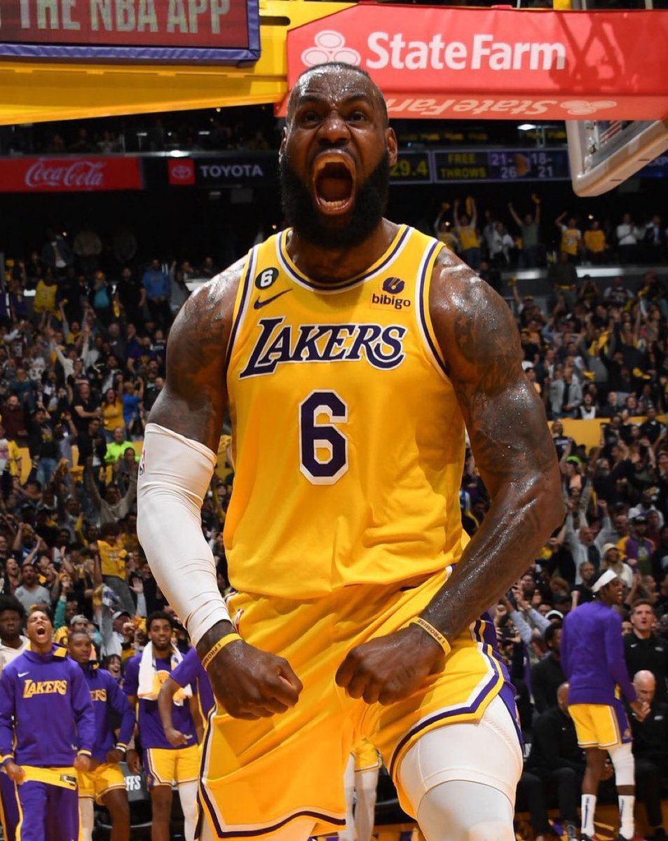Hoopss's tweet photo. If the Lakers eliminate the Grizzlies tonight we will send one person who likes this tweet $1000. Must be following https://t.co/6MiA2LUVHA
