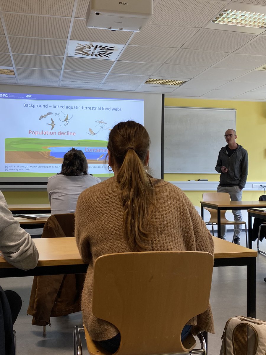 SaraIBGon's tweet photo. First day of @SystemlinkG dissertations! Congrats! 🎓 https://t.co/VhvucCX3P0