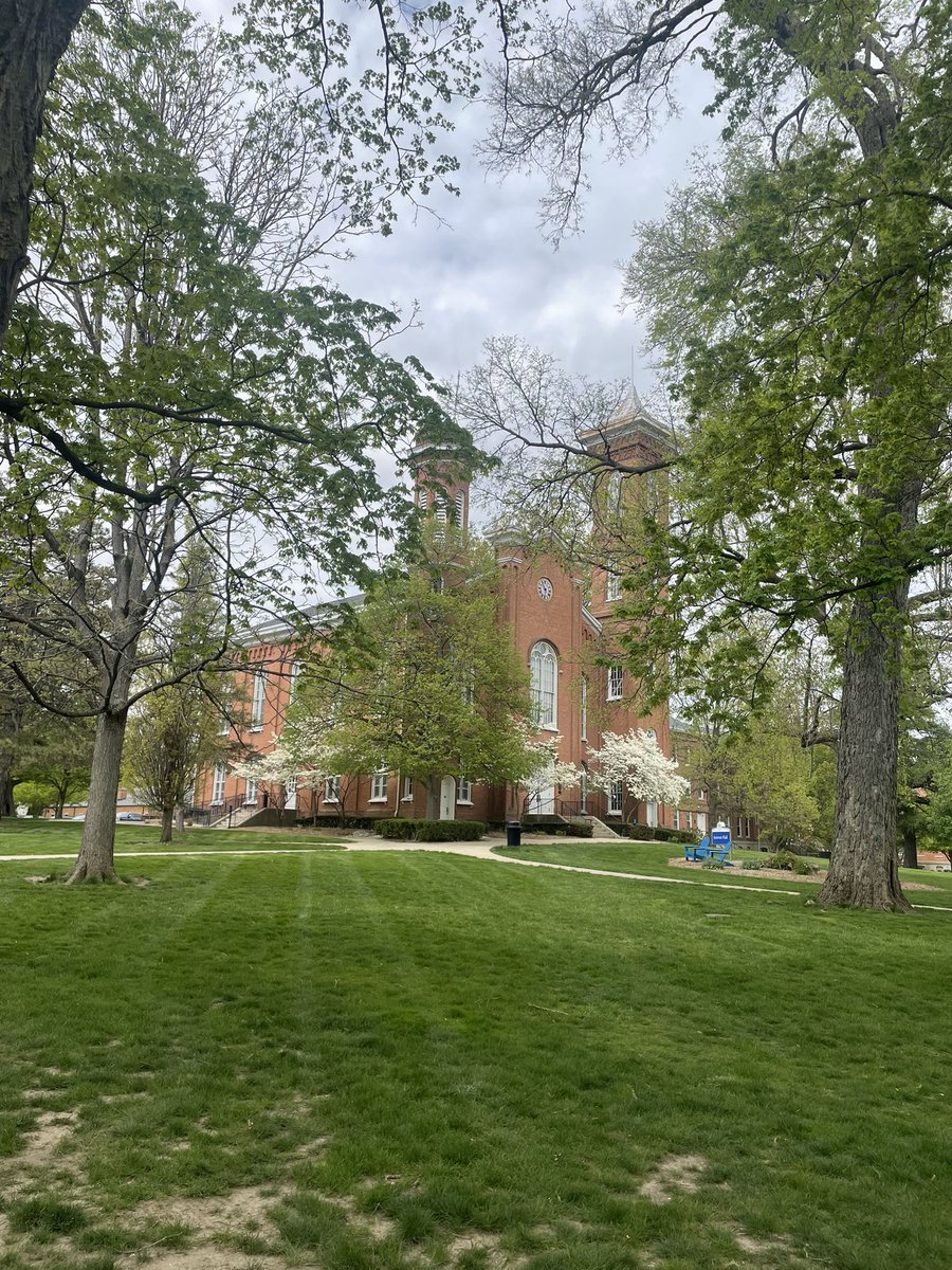 BeaconCCO's tweet photo. Loved visiting @ictrueblue and participating in @IACAC first ever pre-conference session for new(er) counselors. Fantastic hospitality on a beautiful campus and thoughtful, intentional programming. https://t.co/gYhrN0pmHo