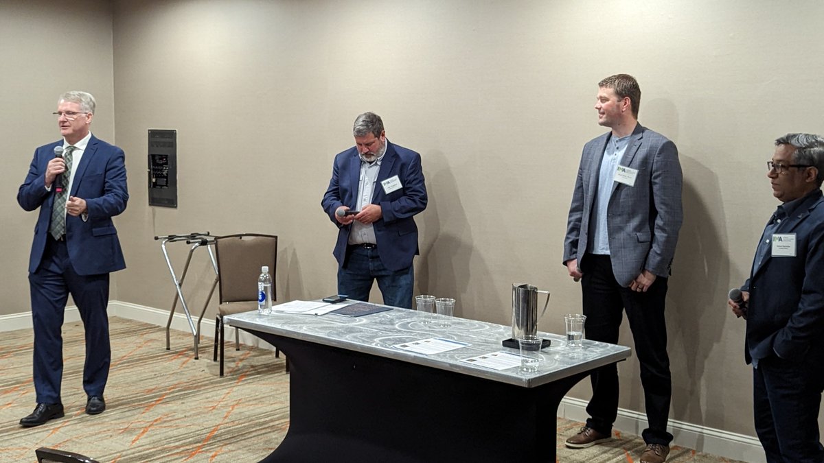 IMA_Today's tweet photo. Panelists @BrdBMillr, COO of @puzzlelabs_ai , Vishal Sachdev from the University of Illinois @giesbusiness and Alan Singleton of @singletonlaw provide insights on the impact of Artificial Intelligence (AI) on employers. #ILBizDay2023 https://t.co/8hcczvDjUw
