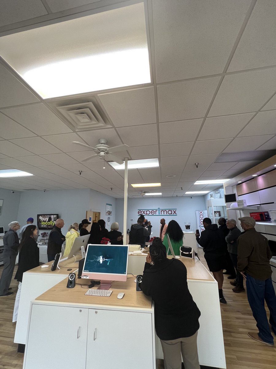 Congratulations @EXMSandySprings on the Grand Opening! Experimax offers professional technology related services and devices throughout the Sandy Springs area. They sell, buy, repair and upgrade computers, tablets, and phones for all premium brands including Apple®. 

#sspc