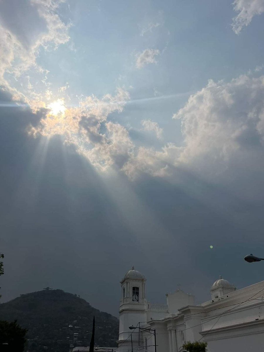 pbrourielv's tweet photo. CATEDRAL DE MATAGALPA, NICARAGUA. https://t.co/rPntMfp7TU