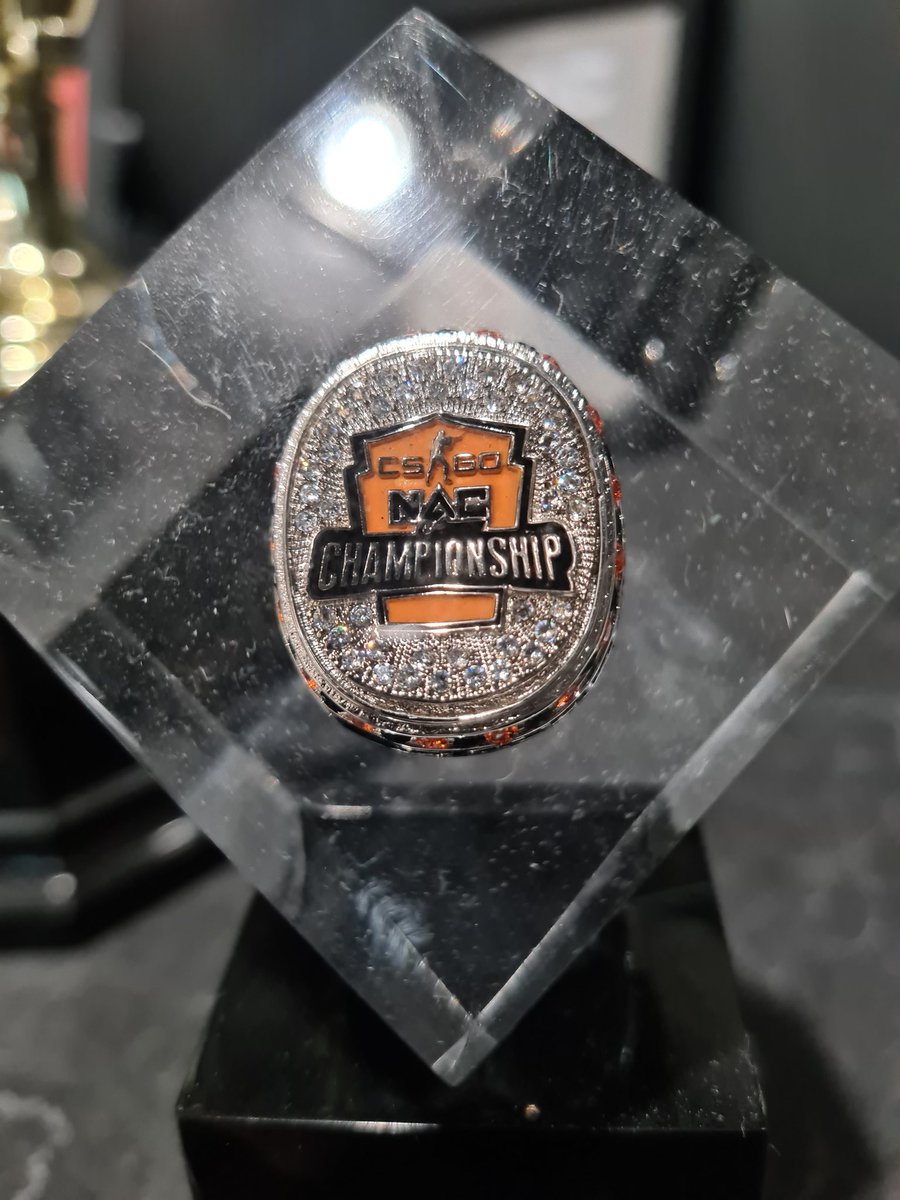 Emzuwu's tweet photo. GRAND FINALSSSSS TIMEEEEE Vs #OCEsports @nacestarleague
Timee to becomee national champions and win thisss INSANEEE RINGGG. All im saying if i win this, i will never take it off 🔥🔥🔥 #GRIFFDIFF #GETGOOSEDBYSAINTS https://t.co/V1kauG6hSo