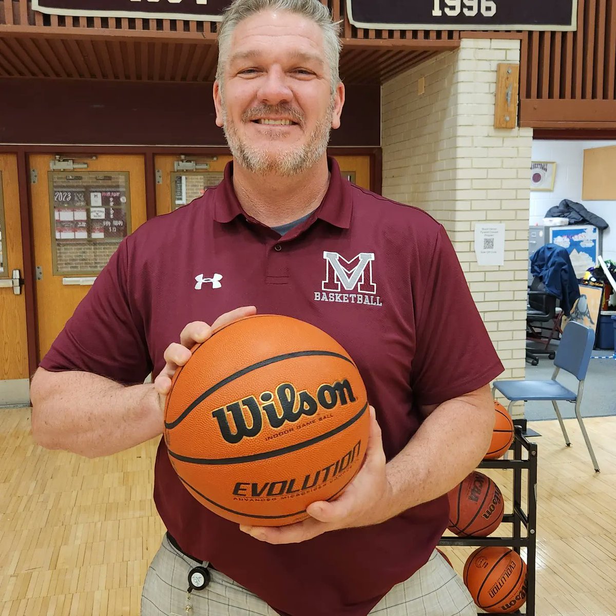 We are happy to introduce Drew Miller as our new head boys basketball coach.   We look forward to him building our boys basketball program