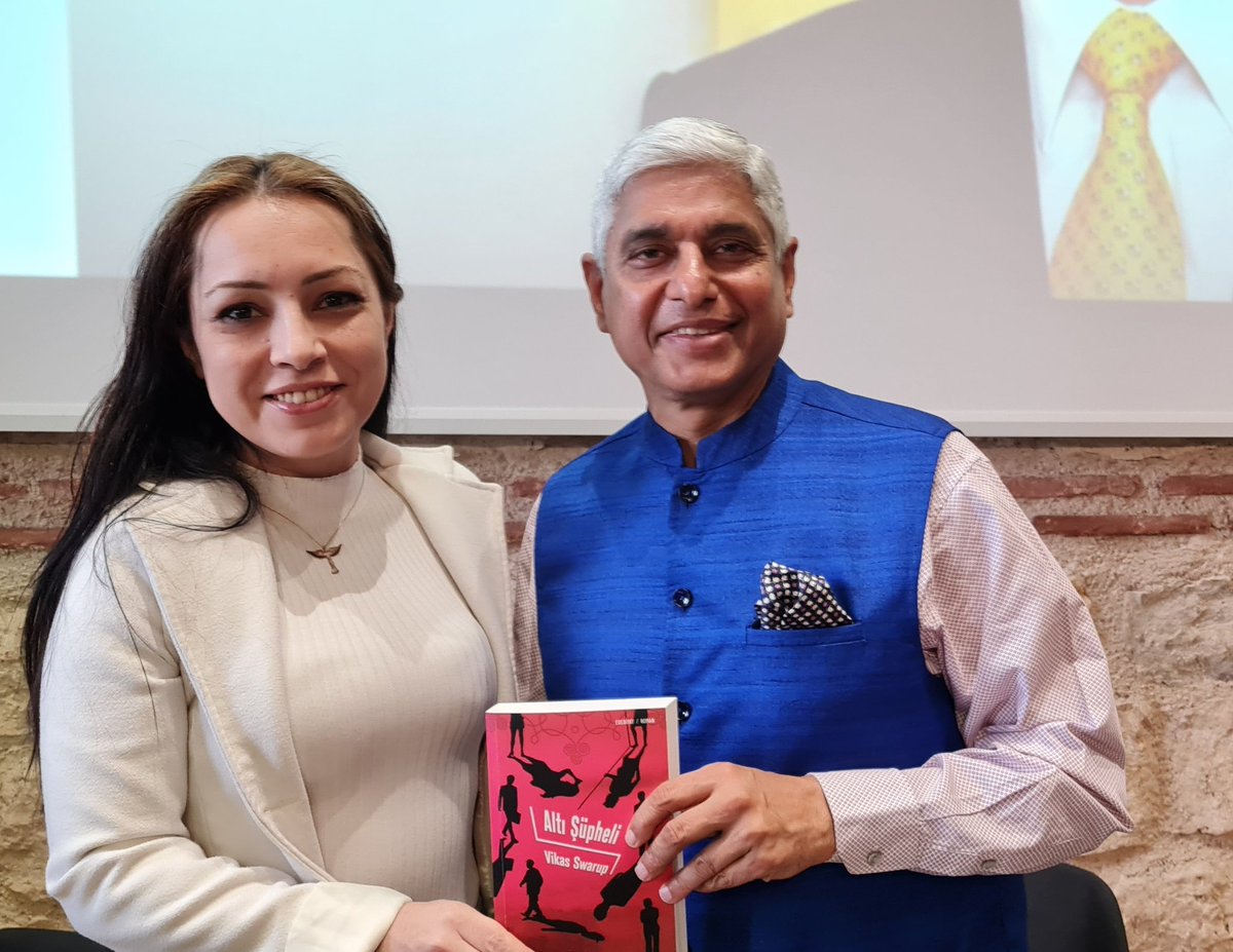 Beingfigen's tweet photo. Big pleasure to meet with Mr. @VikasSwarup. Unforgettable moment for me. Dhanyavaad Sir 🙏 #altisupheli #sixsuspects #QandA https://t.co/p4aSYIay8s
