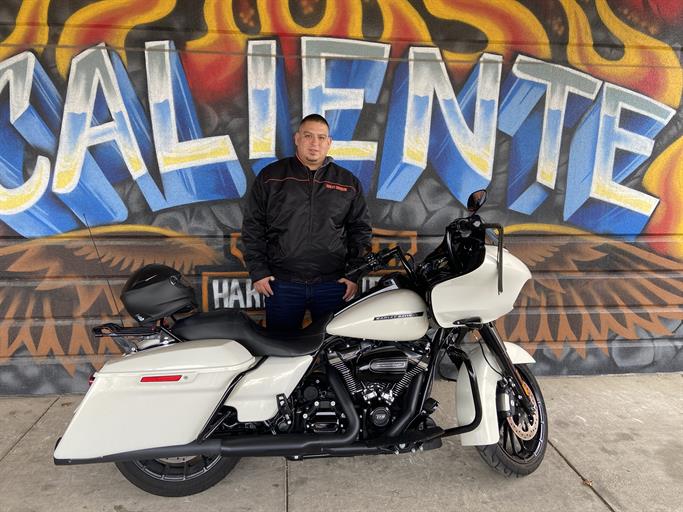 Caliente Harley tweet media