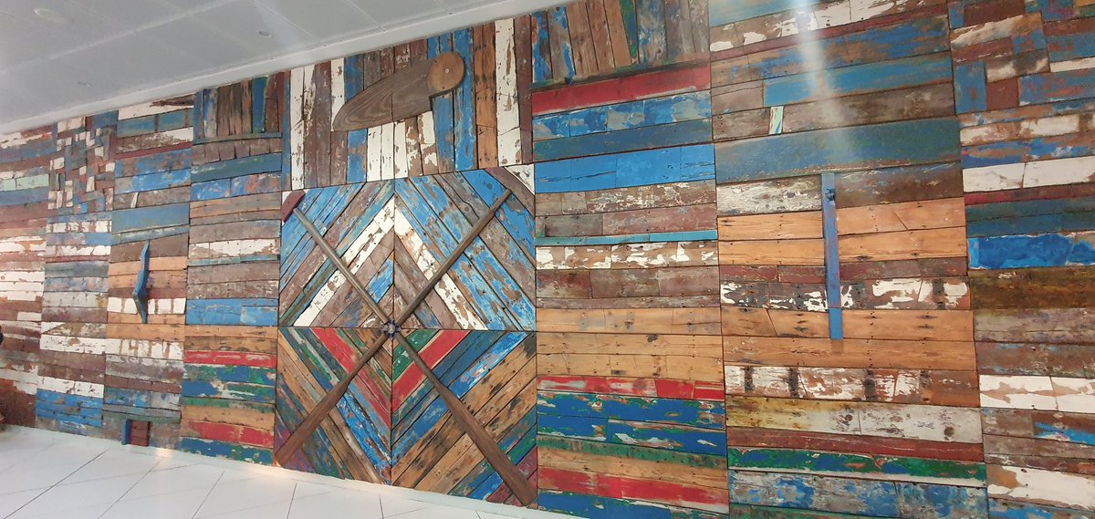 labarile_enrico's tweet photo. Old ship wooden planks turned into a work of art at the airport of Bari.
Also into a perfect substance reference.

#material #substance #adobe #texture #tileable https://t.co/UeXeMzhgGy