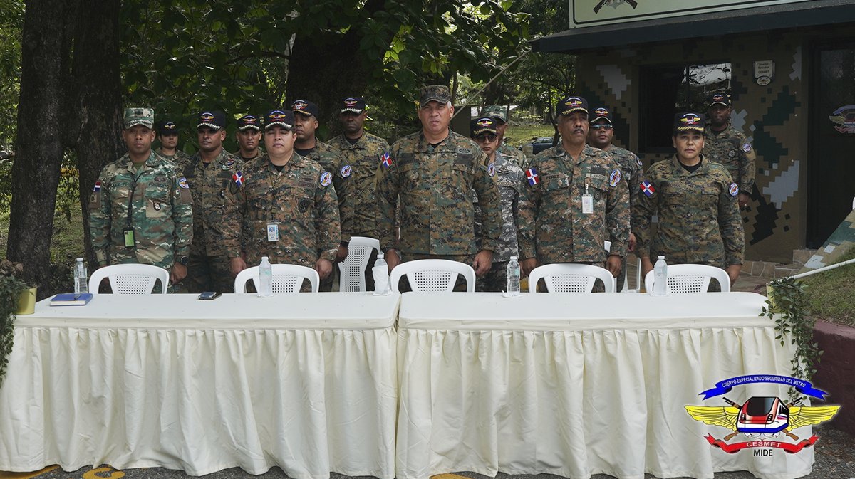 cesmetrd's tweet photo. El #CESMETRD, reconoció a los soldados que participaron en el desfile cívico-militar con motivo al aniversario de la Batalla del 30 de Marzo. https://t.co/ccHdinRKPW