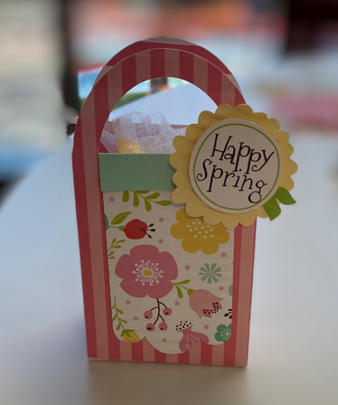 ywcaAZ's tweet photo. Have we mentioned how much we love our partnership with @DesertFinancial!? Last week, they dropped off 100 of these "just because" gifts for our homebound clients. Little treats to remind them someone is thinking of them.

Thank you @DesertFinancial! https://t.co/6SmC8v4X9u