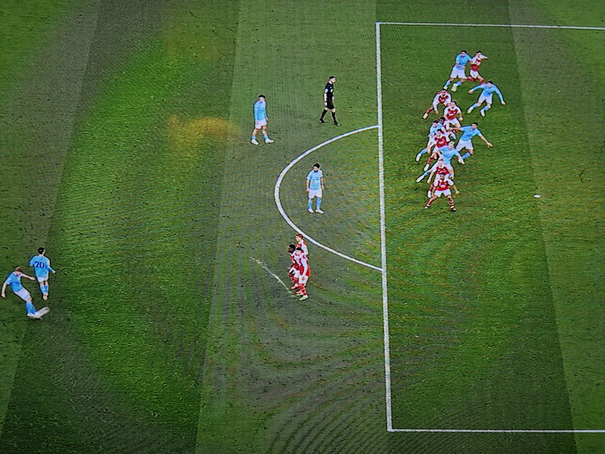 telemark69's tweet image. How can that be onside???