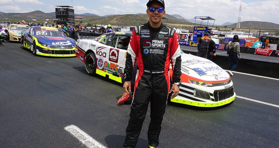 - @XaviRazo es sublíder en el campeonato de pilotos de NASCAR México. Nota📰 bit.ly/444mFAx #NASCAR #NASCARMéxico #NASCARMex #NASCARMx