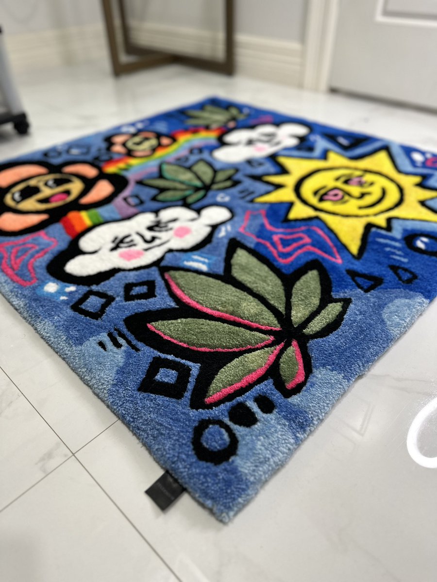 Jonathan_Louis_'s tweet photo. Turned this canvas into a rug, cool lil collab . Would appreciate some RT’s! 💚https://t.co/lWB67XqoGs / https://t.co/O1f3idZ4D8 ⭐️ https://t.co/RUSfGEtDyP