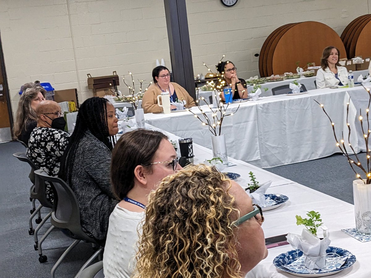 SBJohnson070116's tweet photo. Happy Administrative Assistants Day to all of @calvertnet wonderful secretaries. I continue to work with an awesome support network and appreciate each person greatly. https://t.co/k3Q5EunRUH