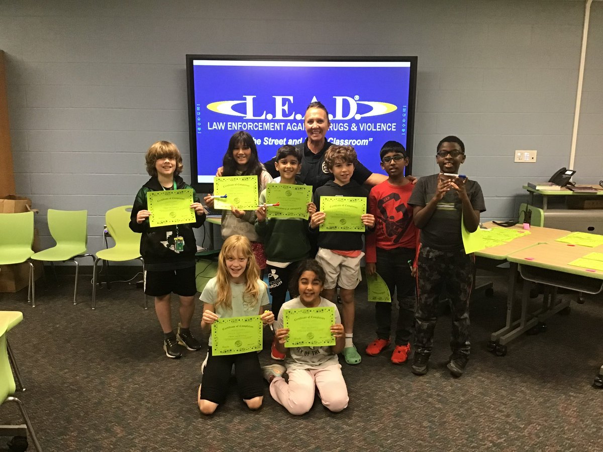 Thank You <a href="/OfficerKimWges/">OfficerKimWGES</a> for “LEADing” our 4th graders as they take on the world and make the best choices in life. #SRO #DragonProud #InspireExcellence #theGrove