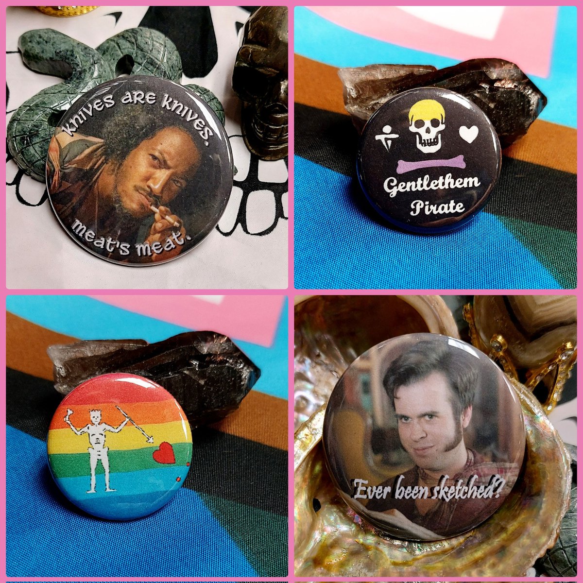 pineapplecrafts's tweet photo. Hey. I heard you like gay pirates so made a bunch of gay pirate buttons for you! Yes you! And you can use secret code DADDYCON at checkout for 17% off! But don't tell anyone (share this tweet please). https://t.co/aOlB92uger
#OurFlagMeansDeath #ConONeill #RhysDarby #TaikaWaititi https://t.co/rHSWn6hGFe