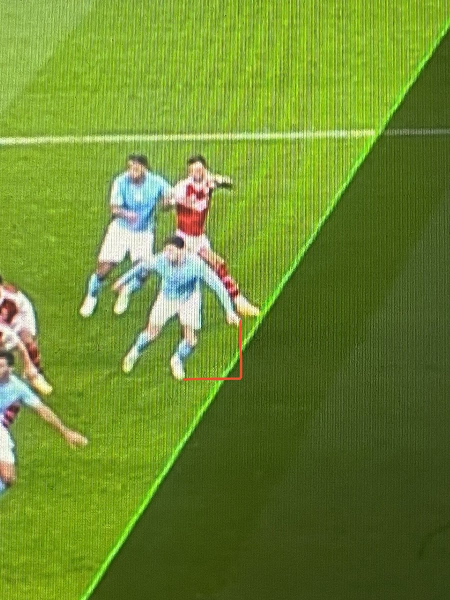 How much does the angle make a difference ￼

@Arsenal @ManCity @TBNSport @ground_guru @youthhawk @spielvercom @scoutsattending
