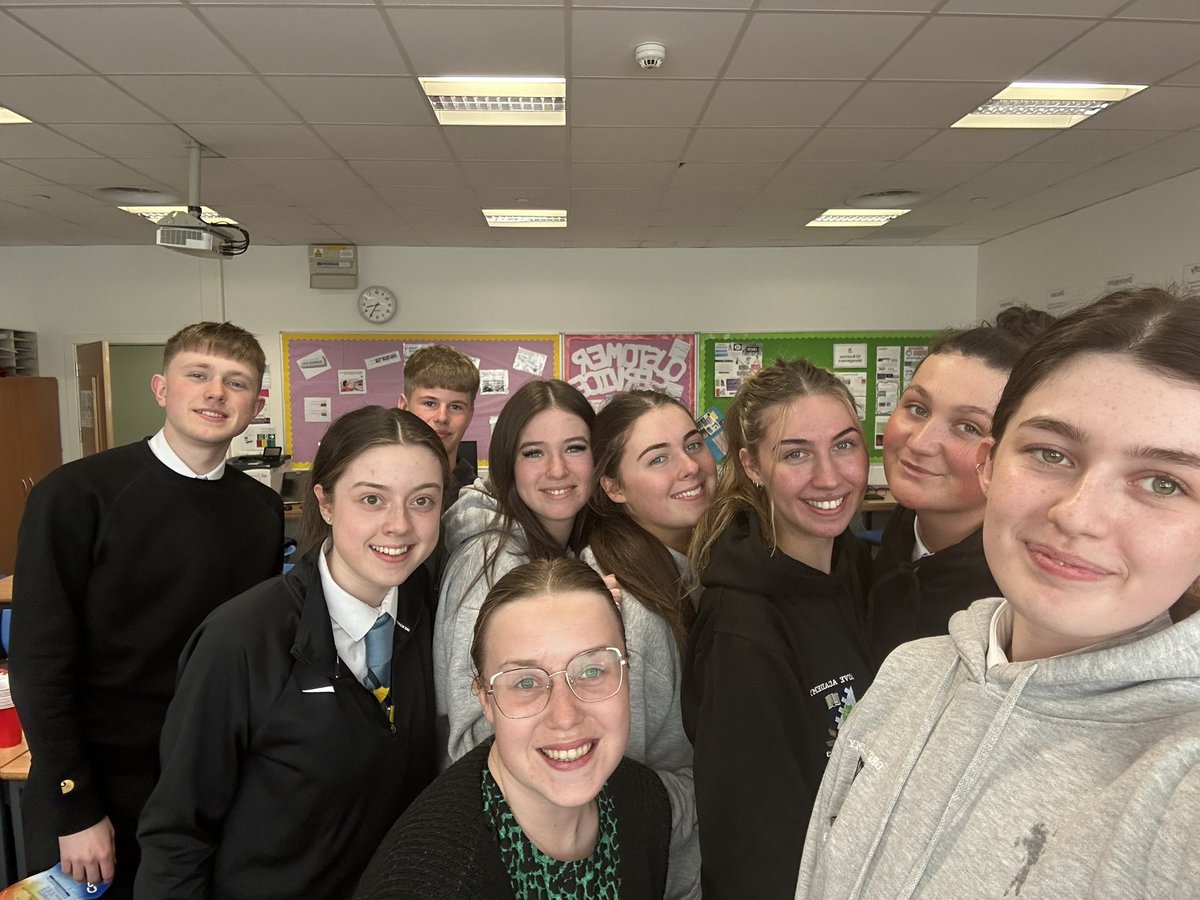 Our final Higher Business Management lesson was filled with laughs donuts and Among Us. I am so grateful to have the pleasure of teaching these wonderful young people and I wish you all the best for the future❤️