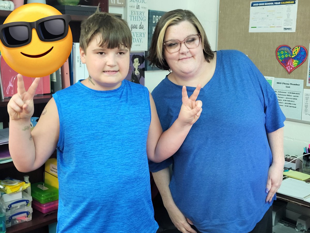 JBHC_HCS's tweet photo. Celebrating Autism Awareness Month. Today's color is blue! #AutismAwareness_HCS #BetterTogetherHenry #YouBelonginHenry @RJSpencer1118 @HenryCountyBOE @LearnInHenry @Shille_E @TraumaandHope https://t.co/Rqz8xlNjTC