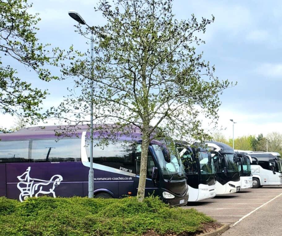 RomanCoaches's tweet photo. Busy day taking @Uni_of_Essex sports teams &amp; fans to the #DerbyDay2023 at @uniofeastanglia 

A great day &amp; a very big thank to all the Coach Operators who helped us with it 🚌🚌

#RomanCoaches #DoingItTheRomanWay https://t.co/rQsgSMsYo0