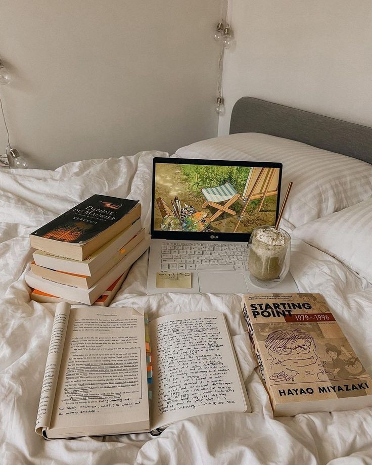 AcademiaDreams's tweet photo. “Reading was my escape and my comfort, my consolation, my stimulant of choice: reading for the pure pleasure of it, for the beautiful stillness that surrounds you when you hear an author's words reverberating in your head.”

— Paul Auster, The Brooklyn Follies https://t.co/dMQJQoTCW3