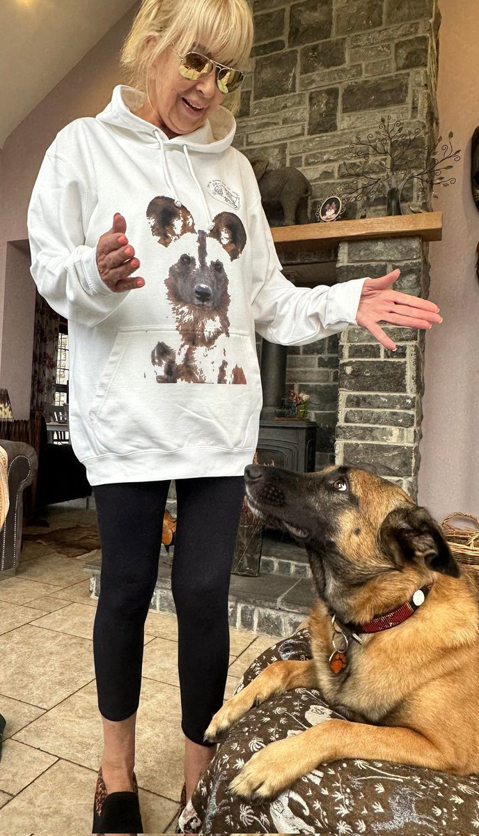 Another happy customer! Wear it proud! 100% Profit goes to Conservation! Make a difference & help 
#wildlife! #painteddog #lycaon #wilddog #africanwilddog #paintedwolf #animals #puppy #cute #fashion  #animalrights #savetheanimalssavetheworld #painteddogconservation #africa