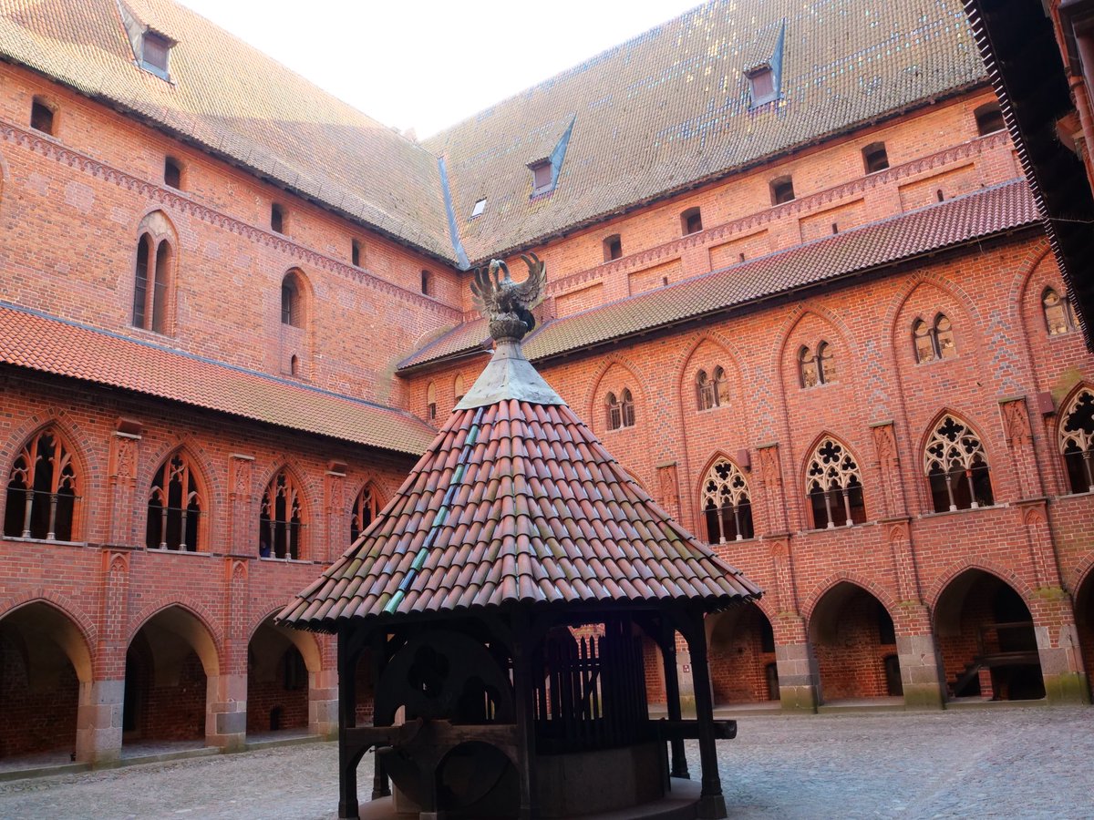 Spinthemap's tweet photo. Exploring the World's largest castle! 
#Poland #malbork https://t.co/ViKed8wd27