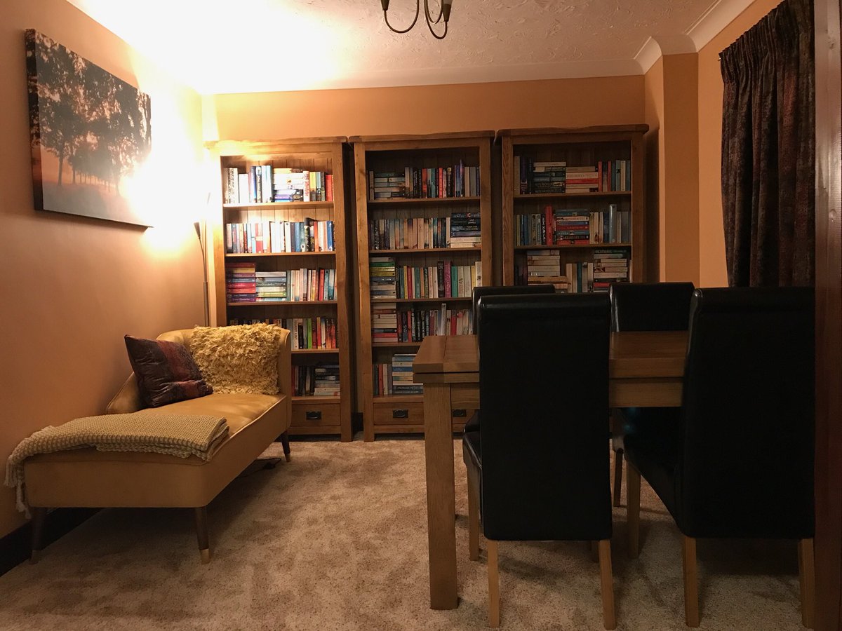 JagsBazaar's tweet photo. @headlinepg In my cosy home library. https://t.co/JJKK0gcZOL